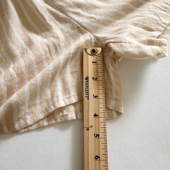 Billabong Women’s Smocked Long Sleeve Romper Beige Stripe Square Neck Size S - Picture 12 of 13